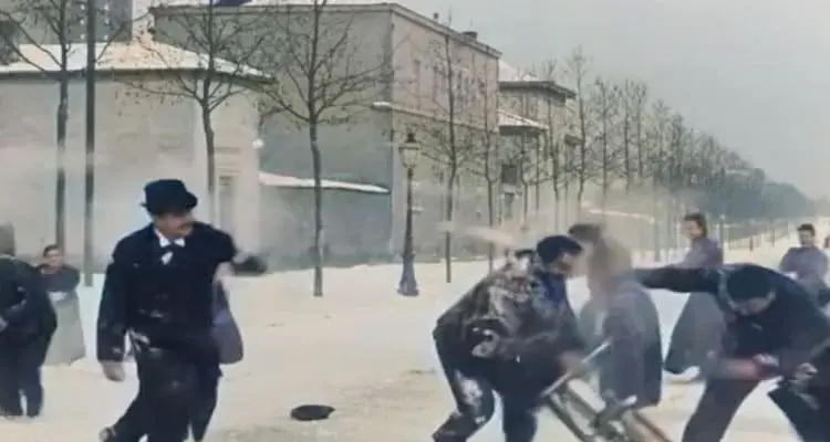 Must read this news- First Snowball Fight Video