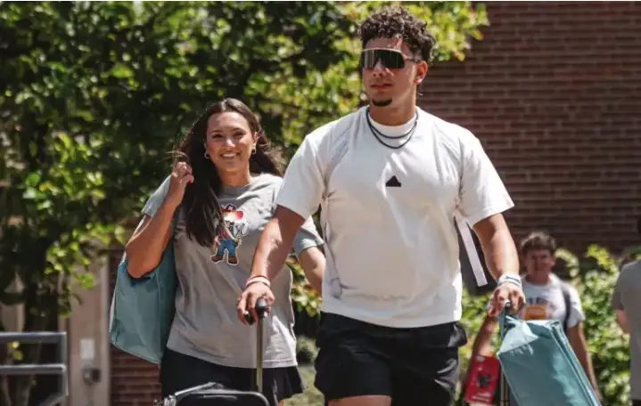 Patrick Mahomes And Dylan Raiola