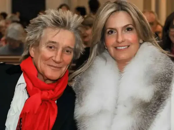 Who is Rod Stewart's wife